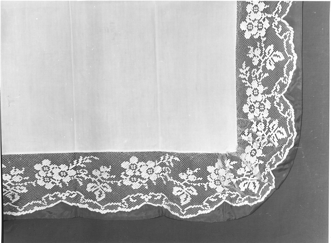 tovaglia d'altare, opera isolata - manifattura ligure (fine/inizio secc. XIX/ XX)