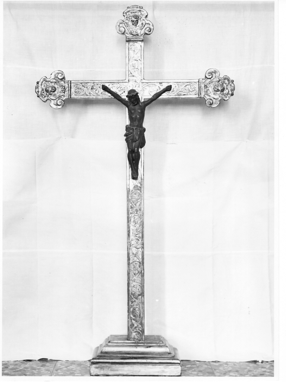 Cristo crocifisso (croce d'altare, opera isolata) - bottega ligure (sec. XIX)