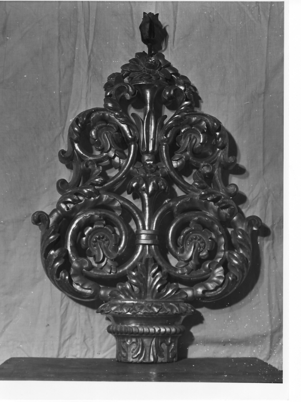 terminale - di croce, serie - bottega ligure (sec. XIX)