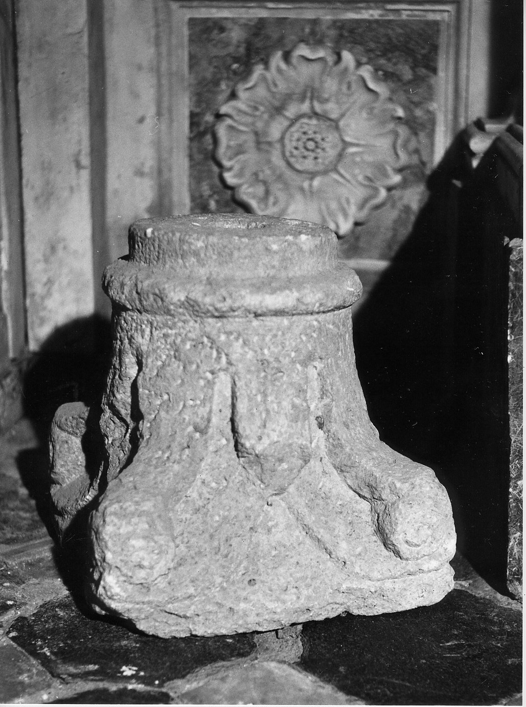 capitello, opera isolata - bottega ligure (sec. XV)