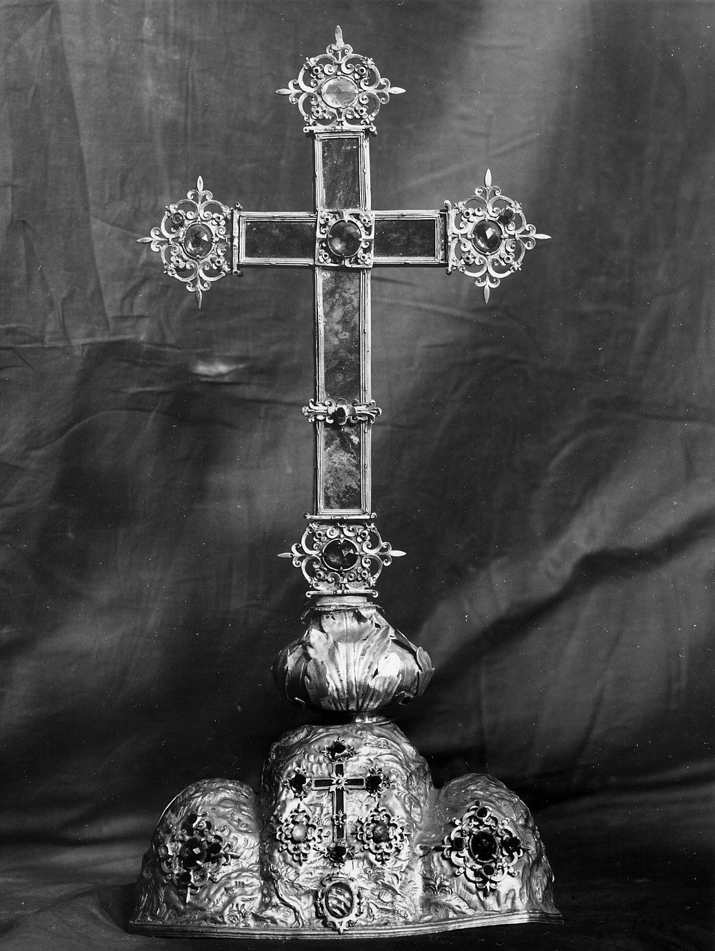 croce, opera isolata - bottega ligure (sec. XVI)