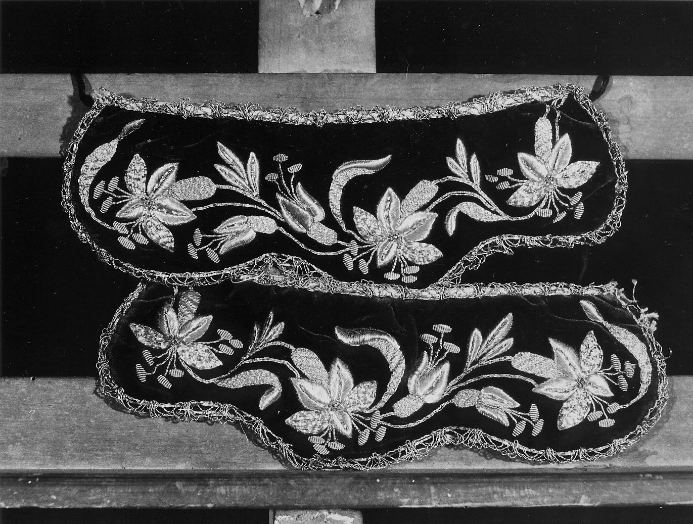 polsino, coppia - manifattura ligure (sec. XVIII)