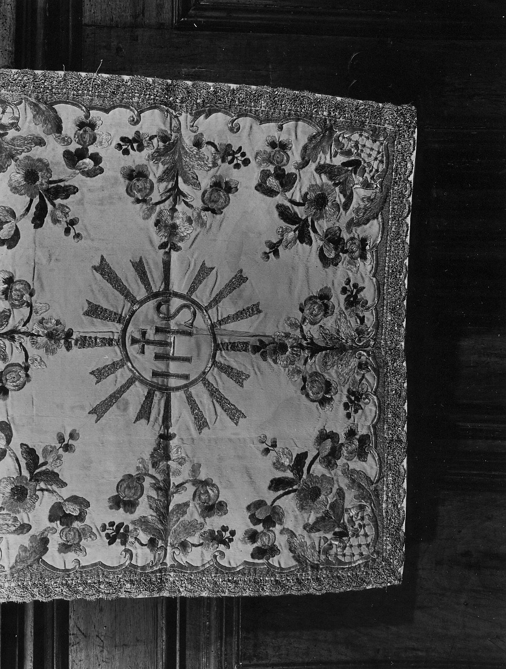 velo di calice, opera isolata di Rossi Giovanni (metà sec. XVIII)