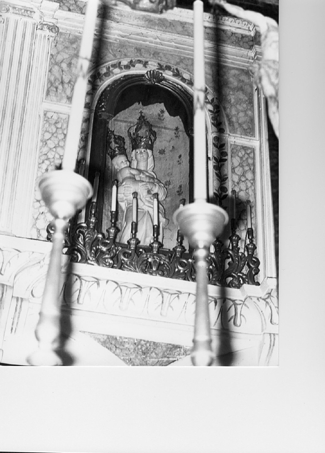 Madonna con Bambino (statua, opera isolata) - bottega italiana (sec. XIX)