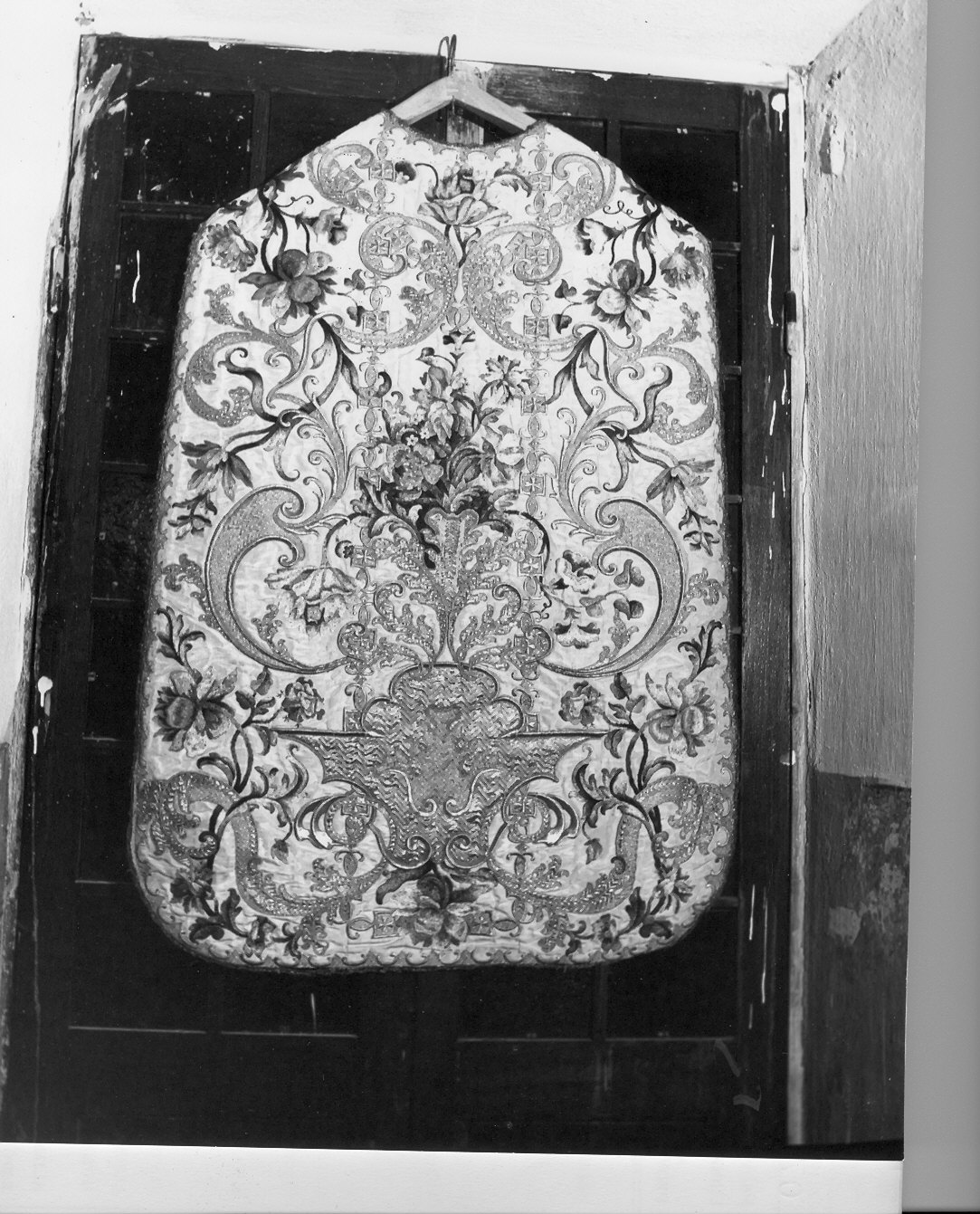 pianeta, elemento d'insieme - manifattura genovese (metà sec. XVIII)