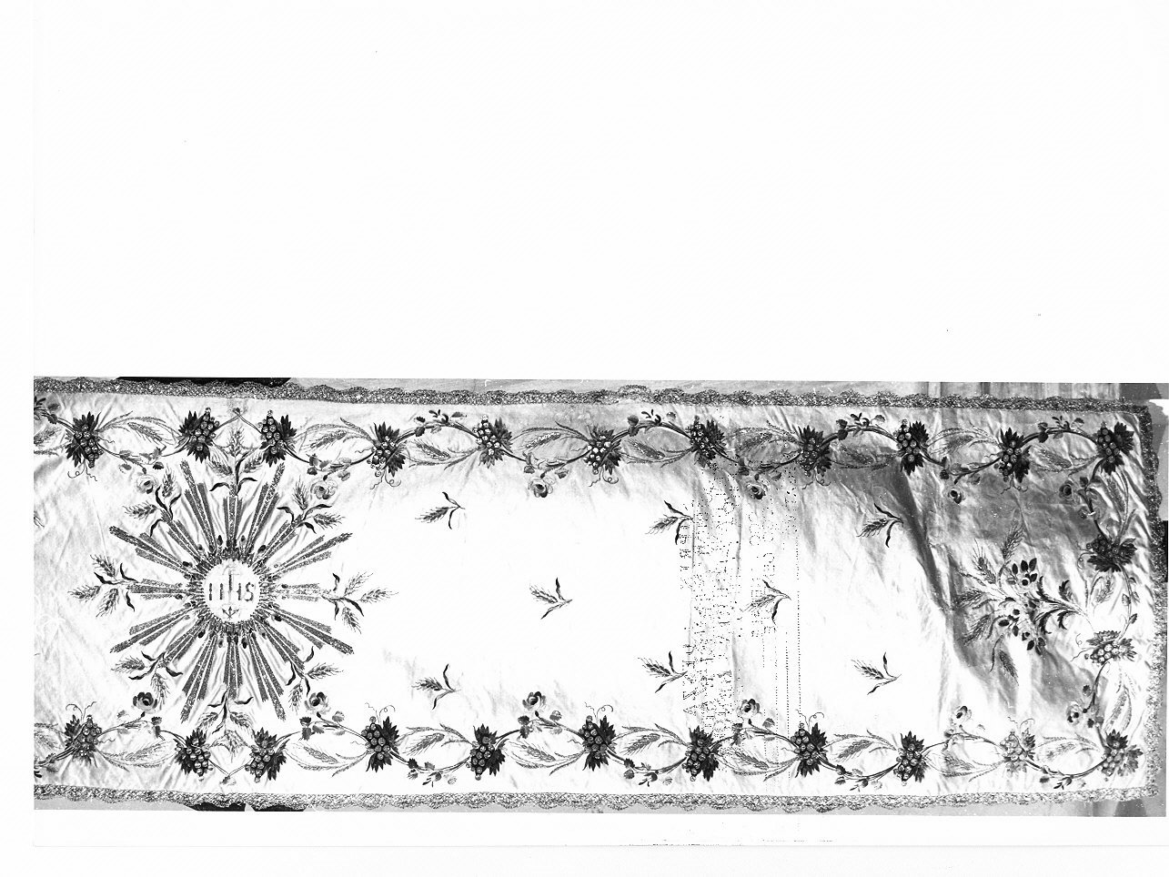 ostia raggiata (velo omerale, opera isolata) - manifattura ligure (?) (seconda metà sec. XIX)