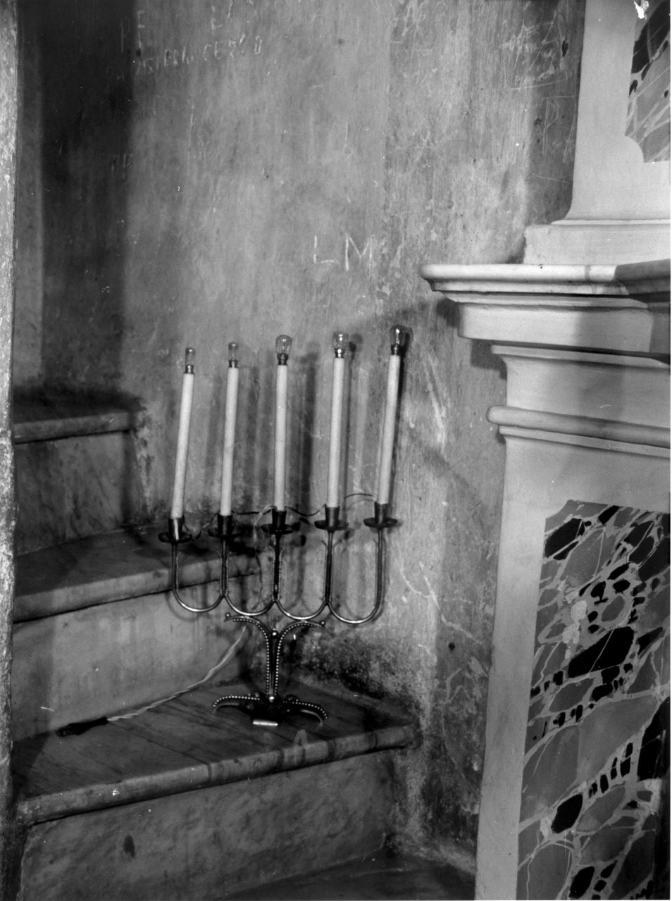 candelabro, coppia - bottega italiana (prima metà sec. XX)