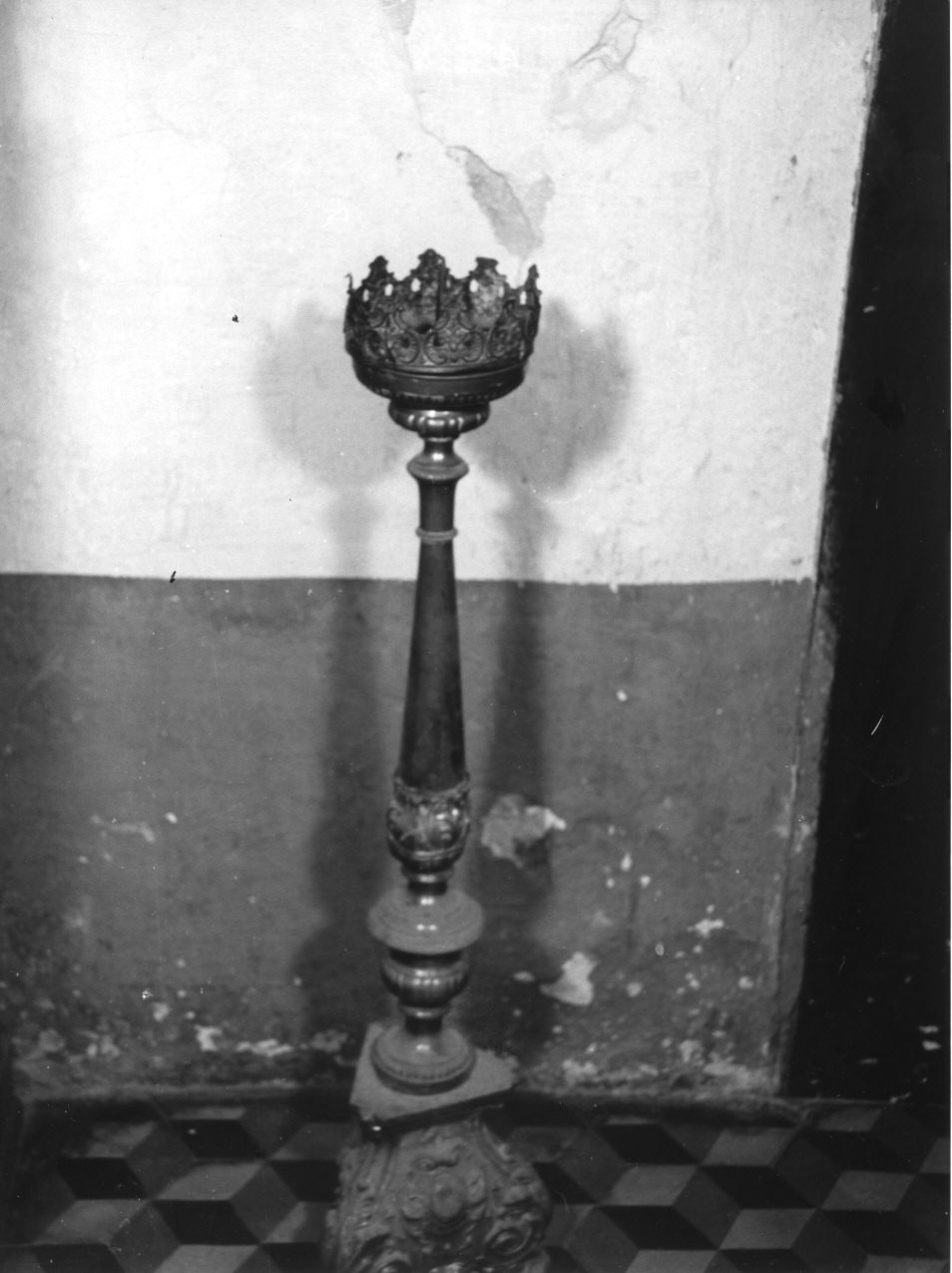 candeliere, serie - bottega italiana (metà sec. XIX)