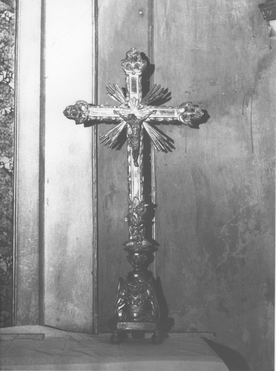 crocifissione (croce d'altare, opera isolata) - bottega italiana (sec. XIX)