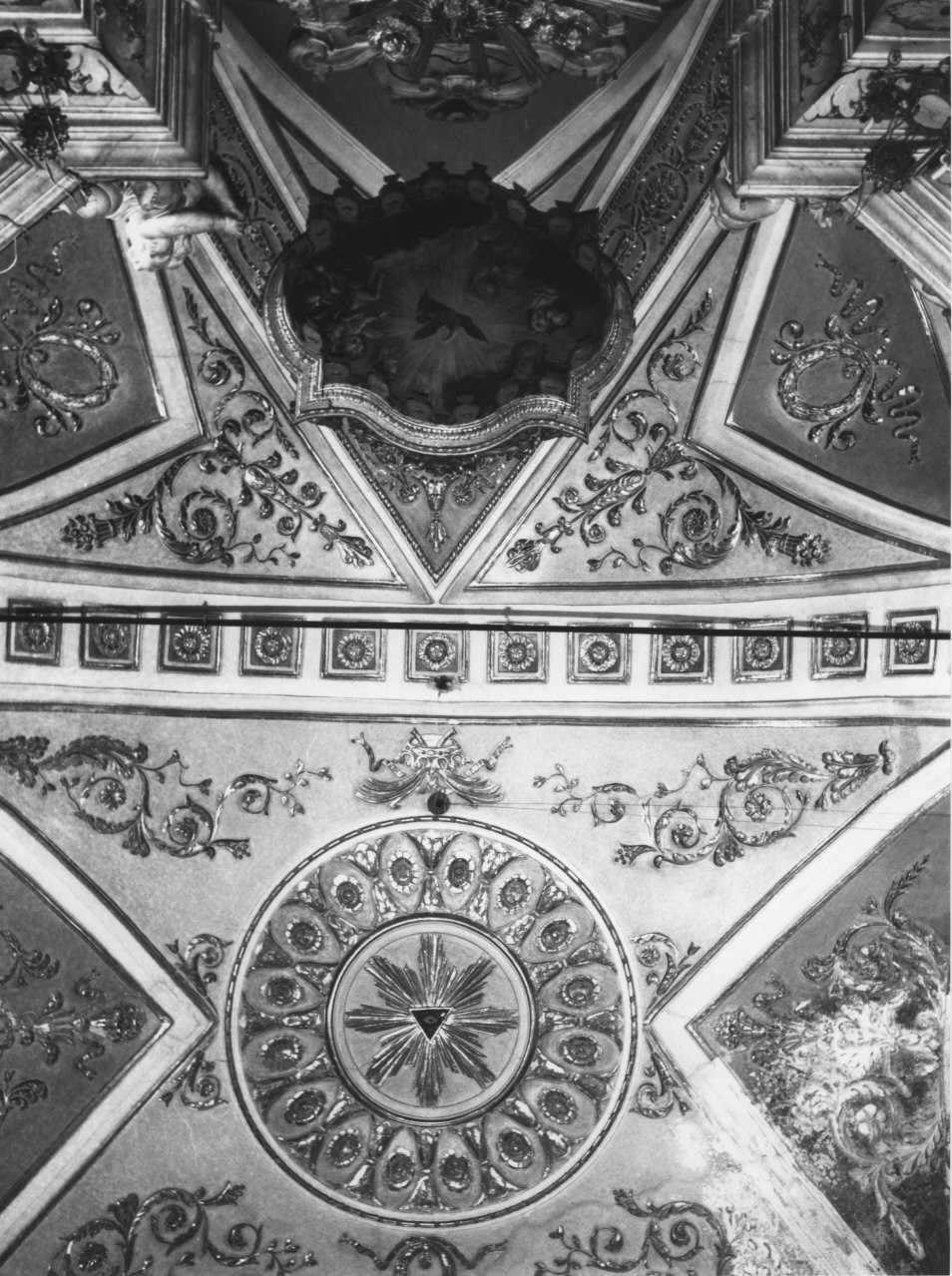 decorazione plastica, complesso decorativo - bottega italiana (sec. XIX)