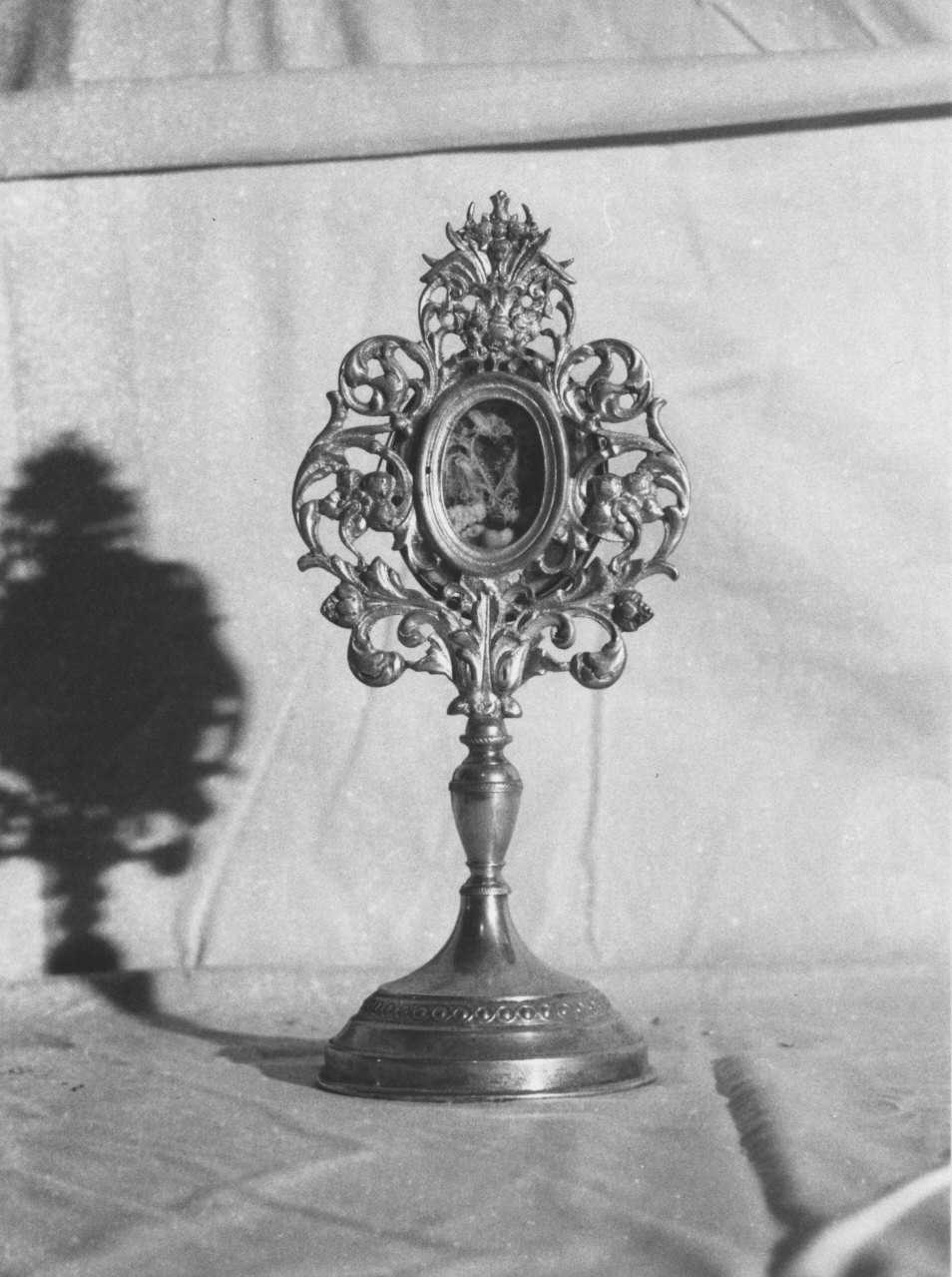 reliquiario - a castone, su supporto, opera isolata - bottega italiana (sec. XIX)