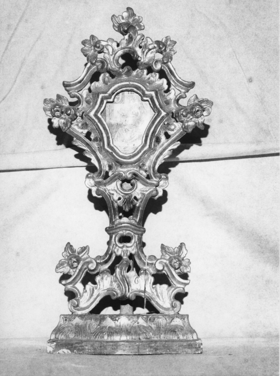 reliquiario - a castone, su supporto, serie - bottega ligure (sec. XVIII)