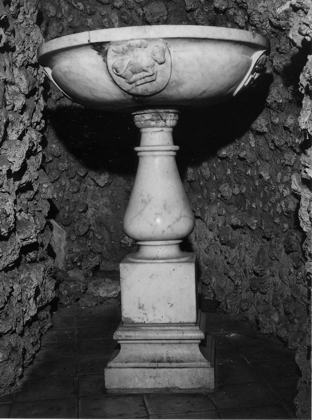 fonte battesimale, opera isolata - bottega ligure (secc. XVII/ XIX)