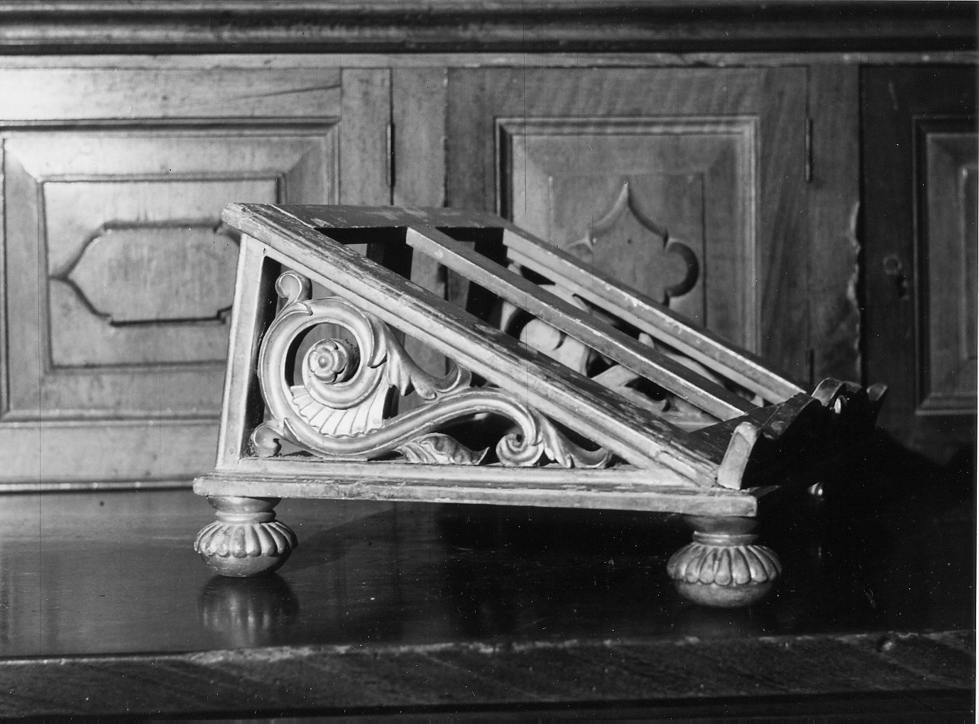 leggio, opera isolata - bottega genovese (inizio sec. XIX)