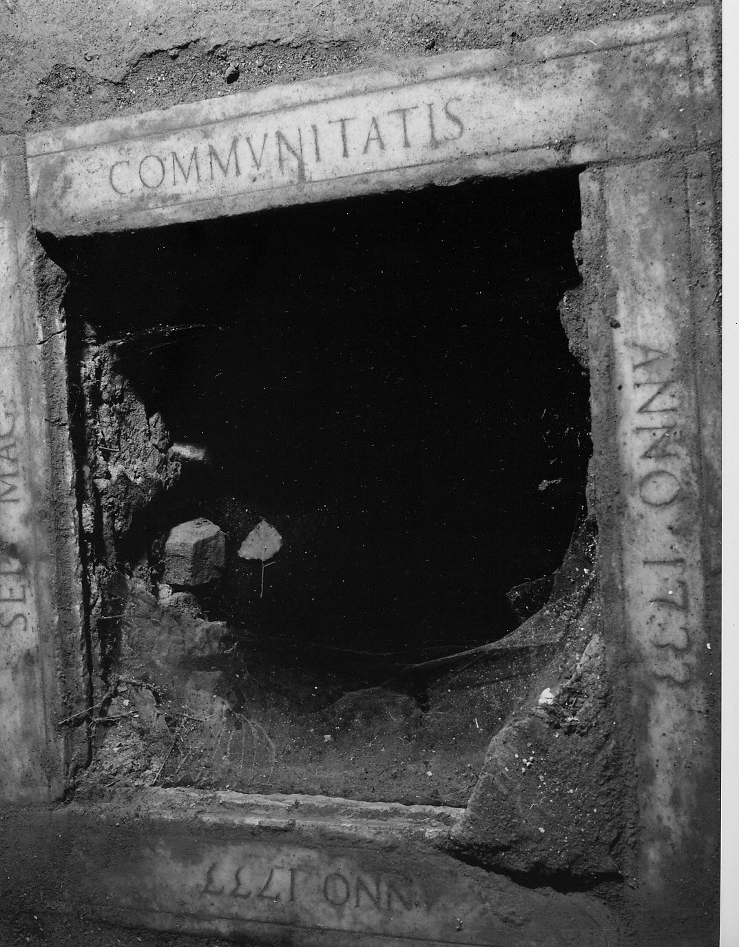 cornice architettonica, opera isolata - bottega italiana (sec. XVIII)