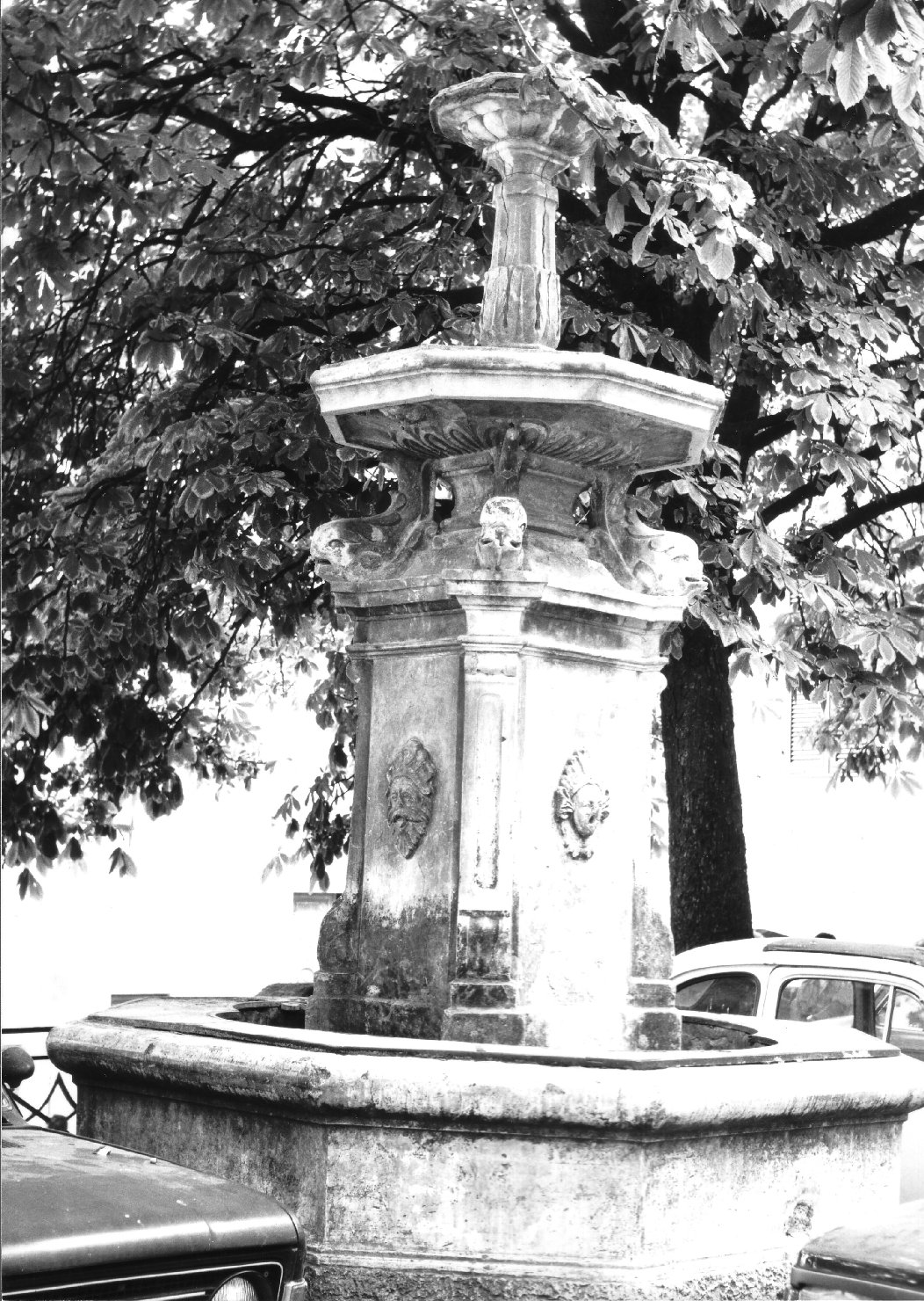 fontana monumentale, opera isolata - bottega lombarda (sec. XIX)