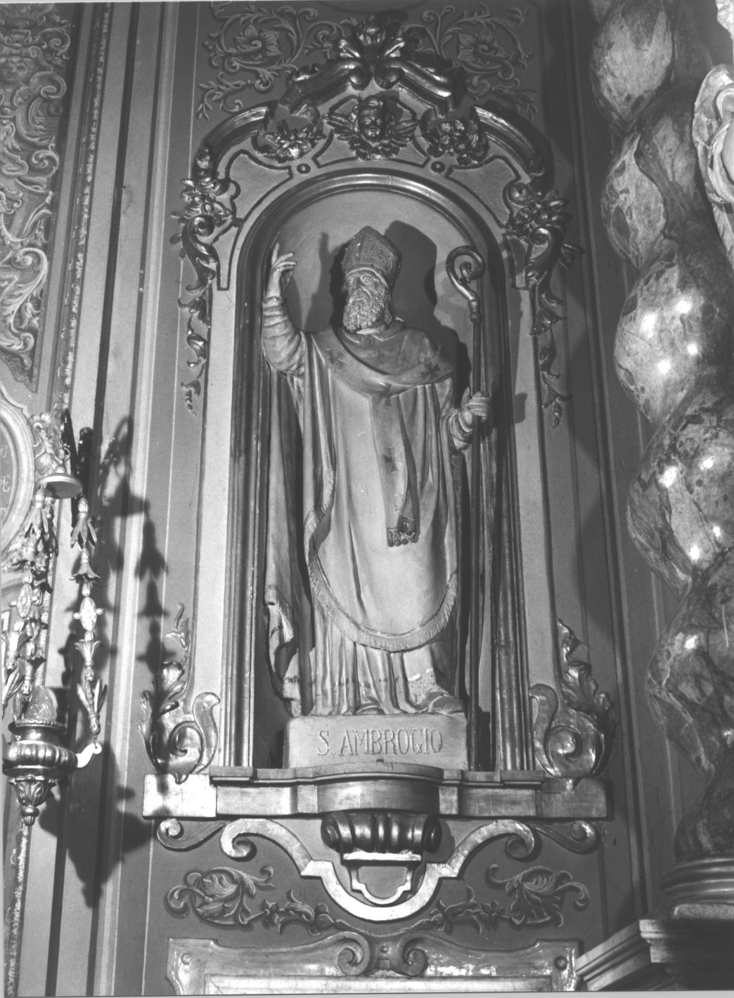 Sant'Ambrogio (statua, opera isolata) di Brilla Antonio (attribuito) (sec. XIX)