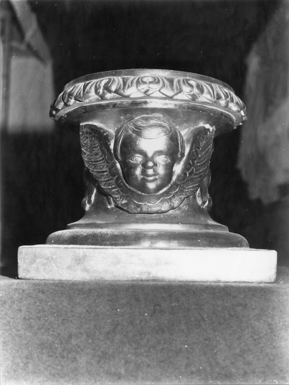 piedistallo, opera isolata di Ditta Prinotti (inizio sec. XX)