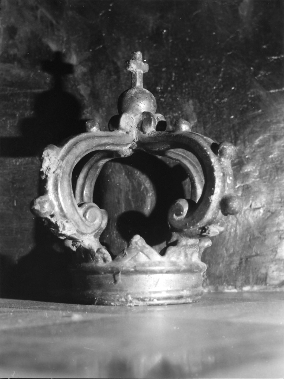 corona di tronetto per esposizione eucaristica, opera isolata di Ditta Prinotti (attribuito) (fine/inizio secc. XIX/ XX)