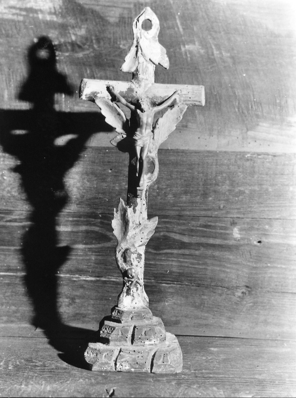 Cristo crocifisso (croce portatile, opera isolata) - bottega ligure (fine/inizio secc. XIX/ XX)