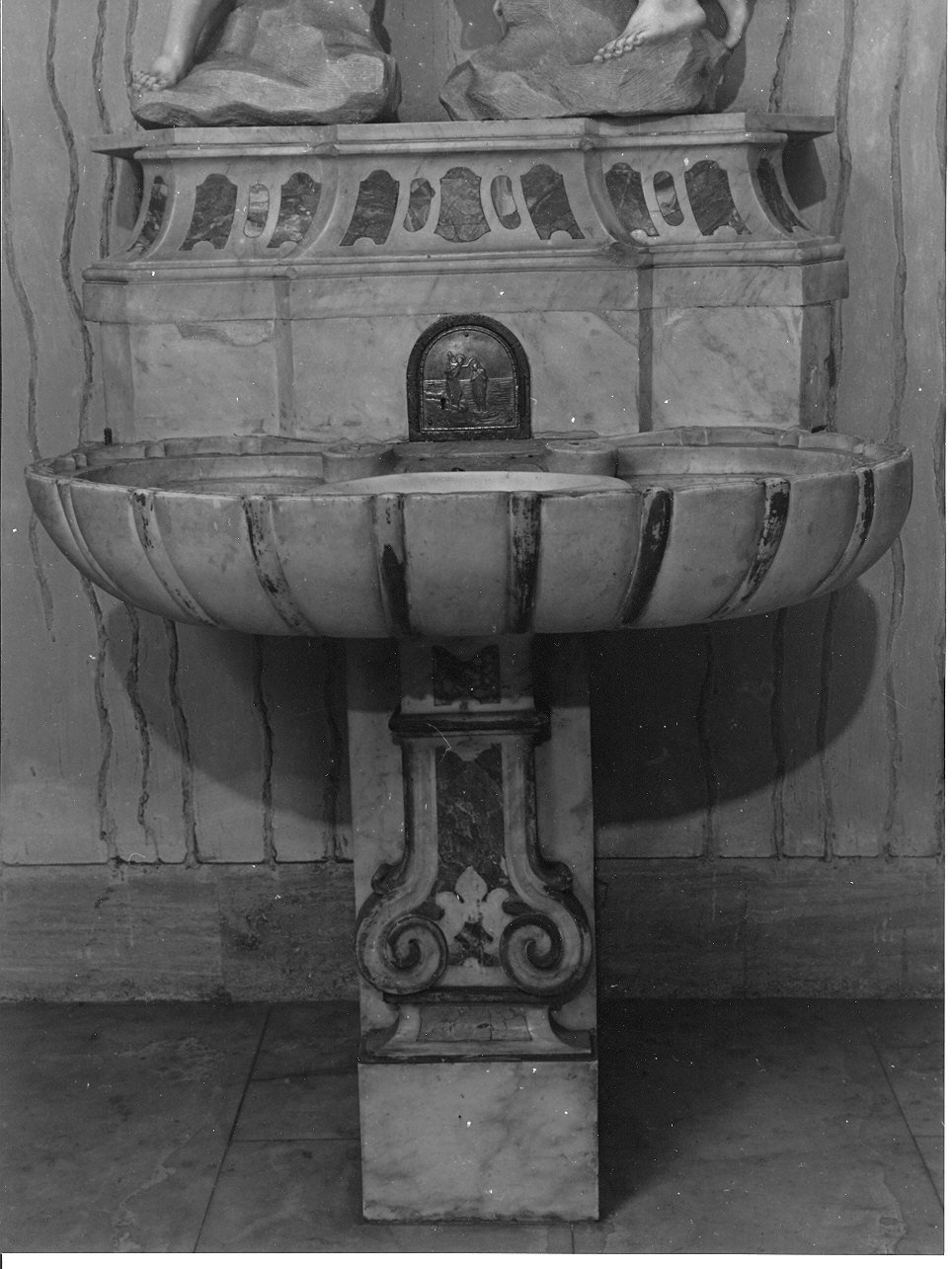 fonte battesimale - a fusto, opera isolata - bottega ligure (seconda metà sec. XVII)