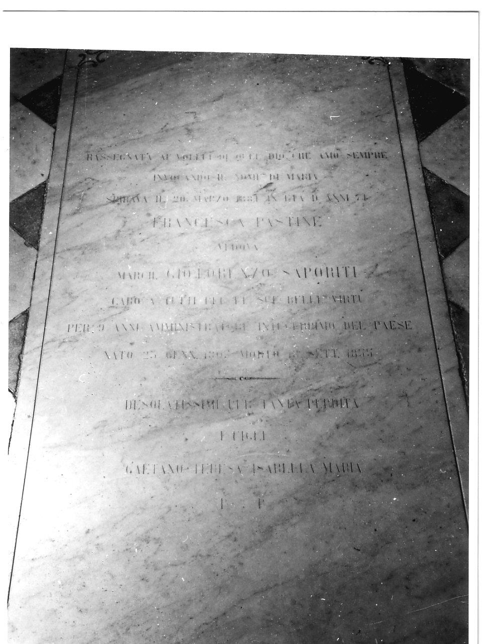 lastra tombale, opera isolata - bottega italiana (metà sec. XIX)