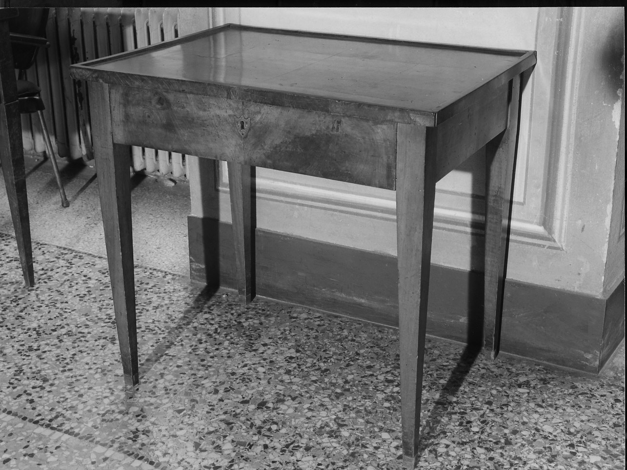 tavolo, opera isolata - bottega ligure (metà sec. XIX)