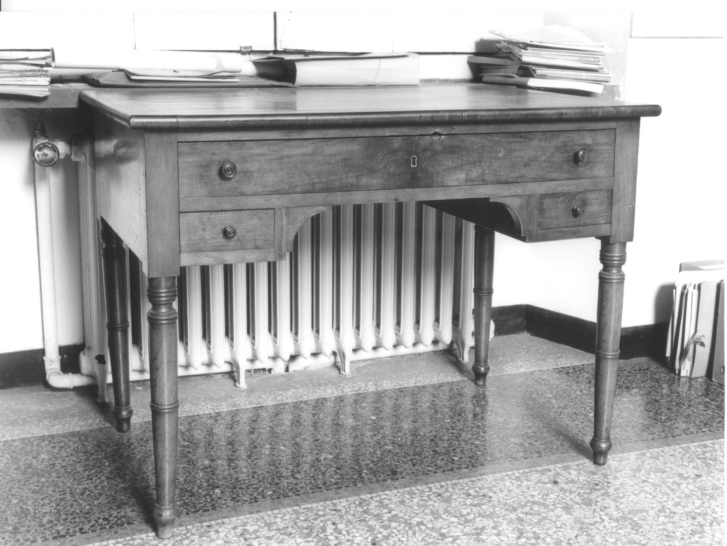 scrivania, opera isolata - bottega ligure (fine sec. XIX)