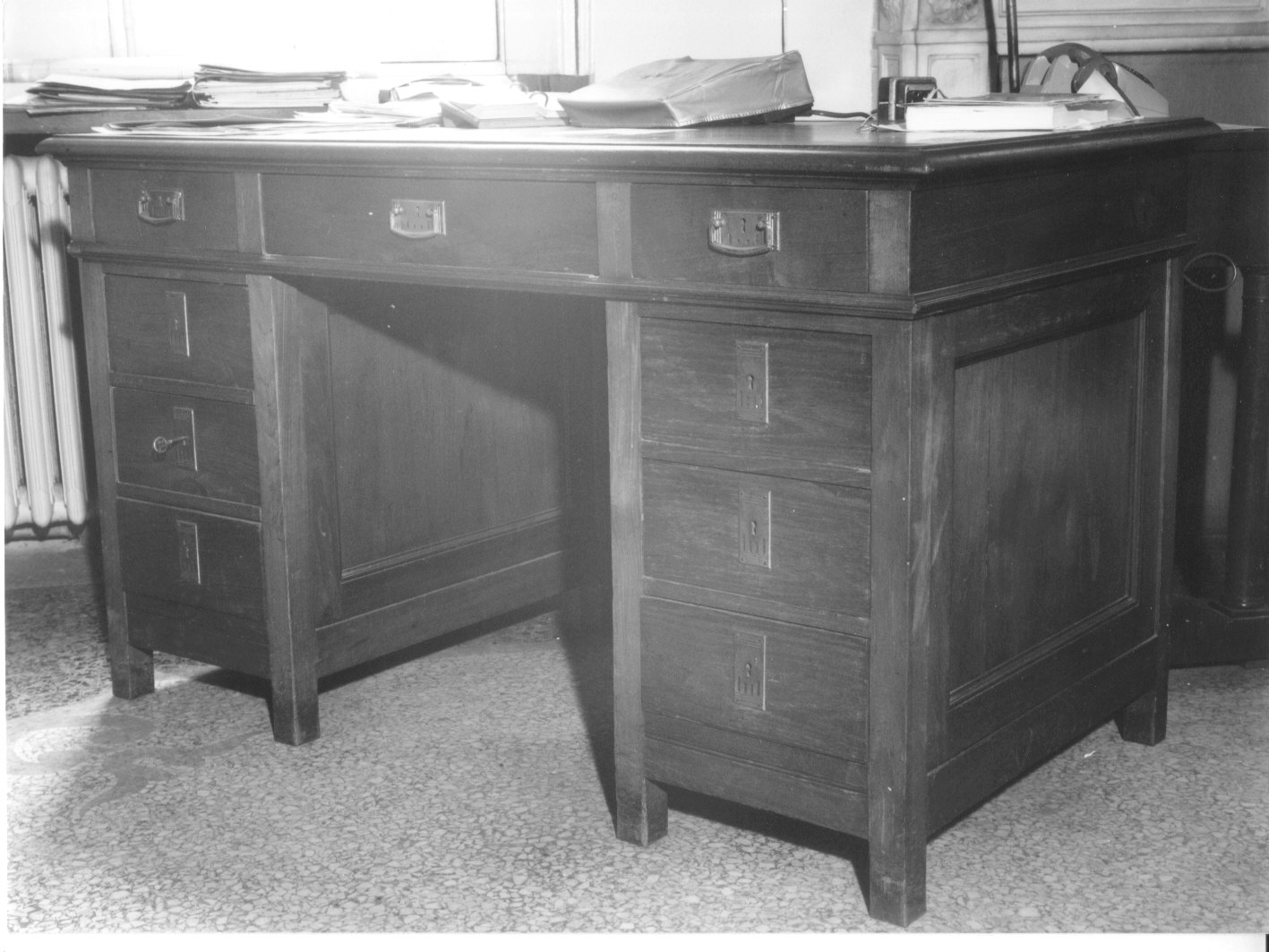 scrivania, opera isolata - bottega ligure (metà sec. XIX)