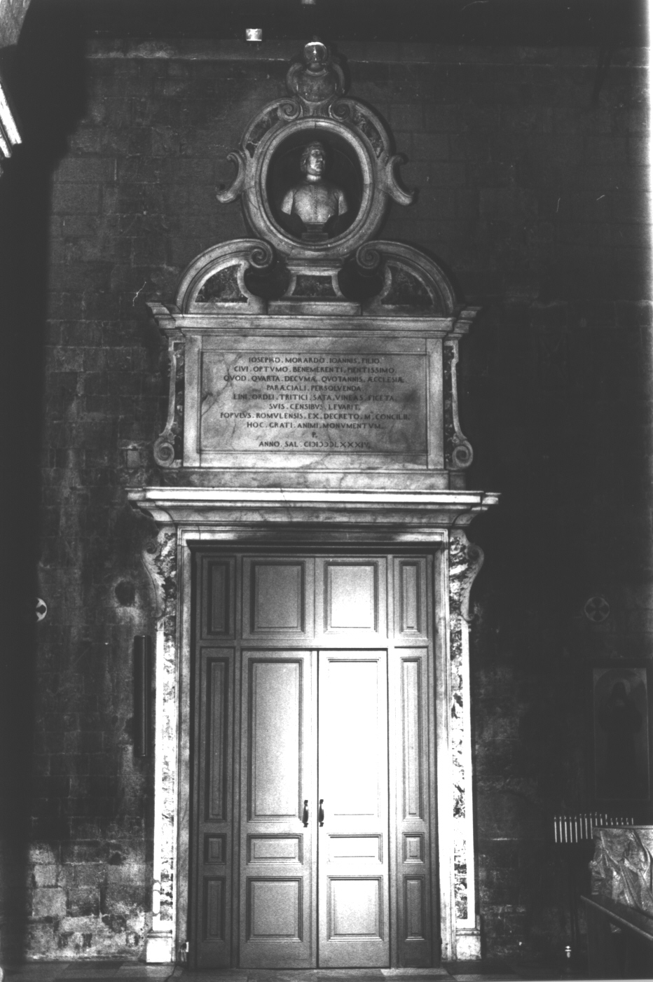 motivo decorativo a volute (lapide commemorativa, elemento d'insieme) - bottega italiana (sec. XVIII)