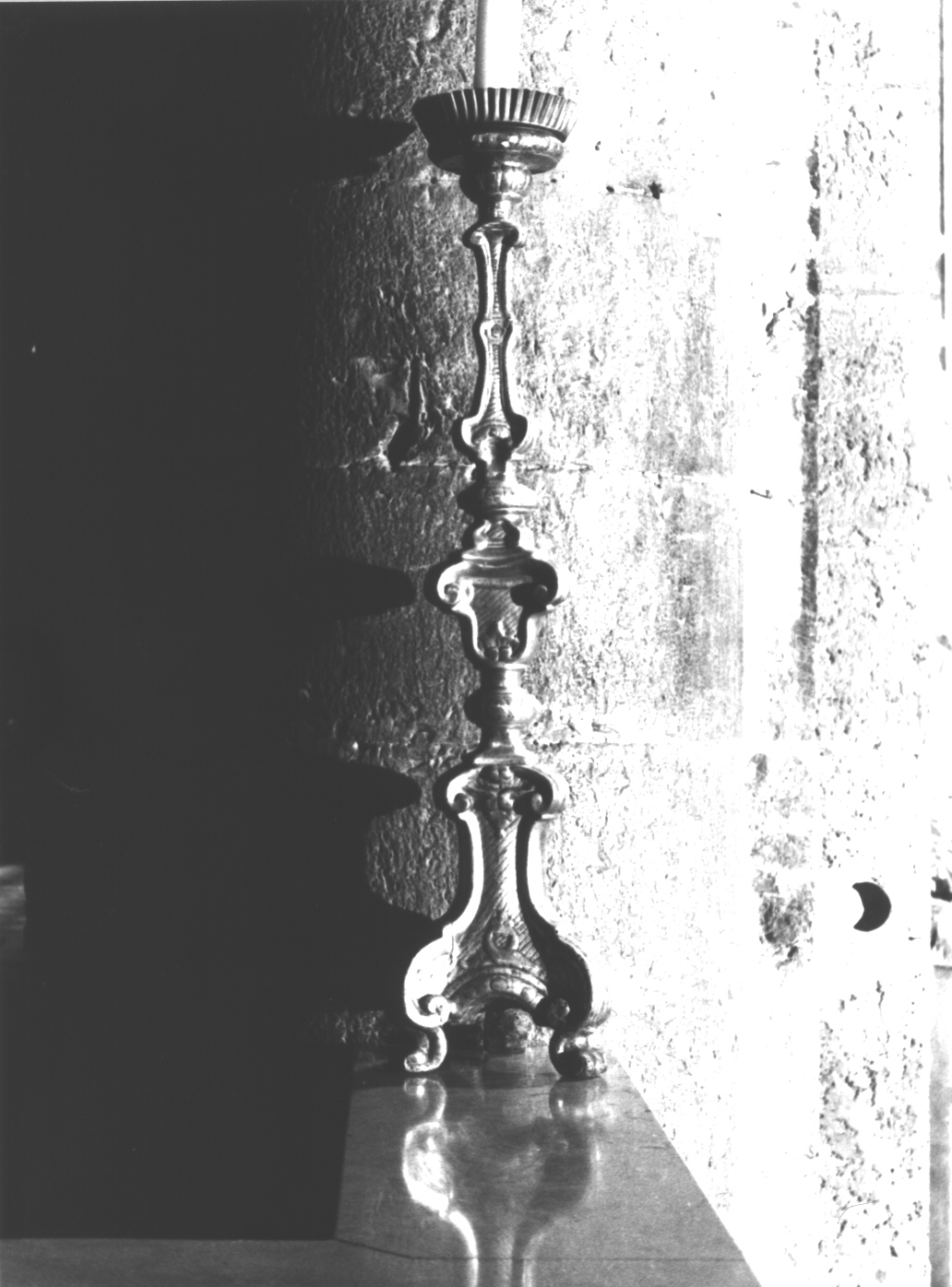 motivi decorativi a volute/ motivo decorativo geometrico/ cigni (candelabro, serie) - bottega italiana (sec. XIX)