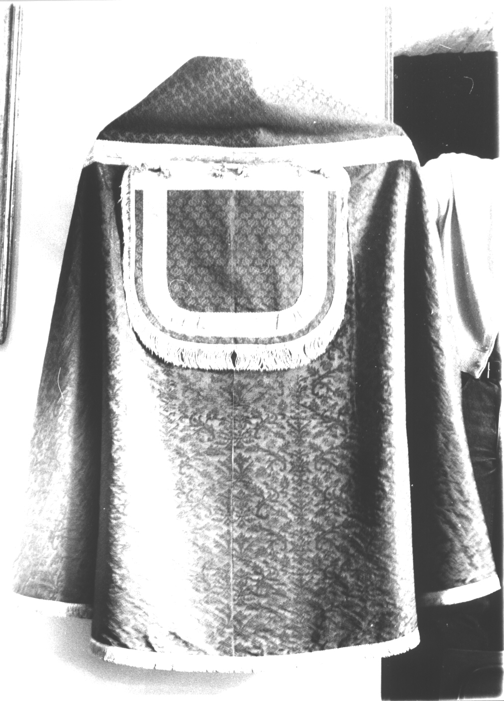 motivi decorativi vegetali/ motivi decorativi floreali (piviale, opera isolata) - manifattura ligure (primo quarto sec. XVII)