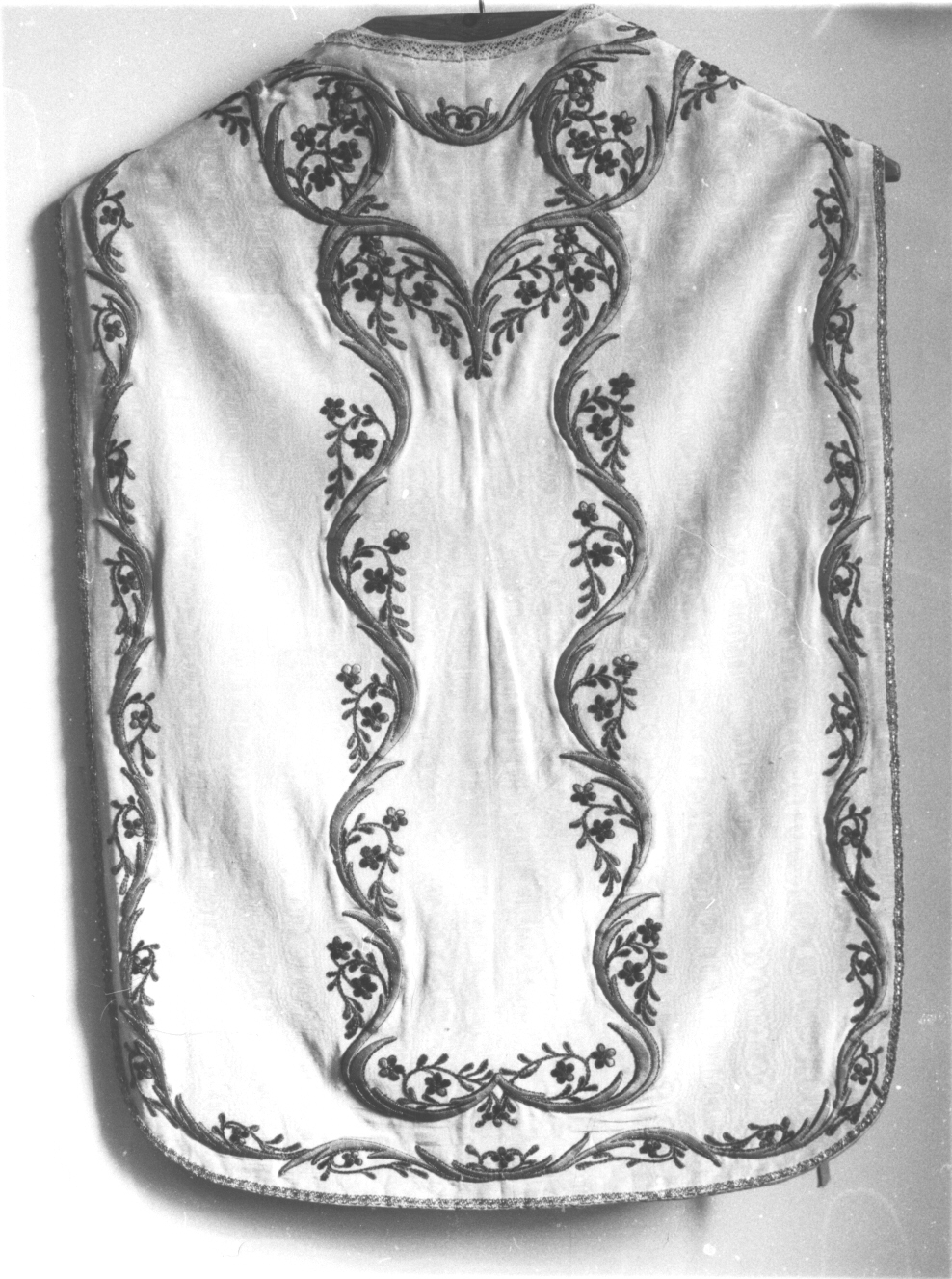 motivo decorativo fitomorfo/ motivi decorativi floreali (pianeta, opera isolata) - manifattura ligure (sec. XIX)