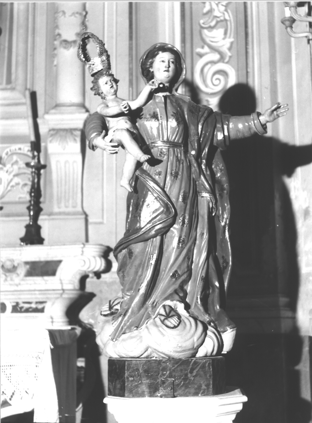 Madonna del Rosario (statua, opera isolata) - bottega ligure (fine sec. XVII)