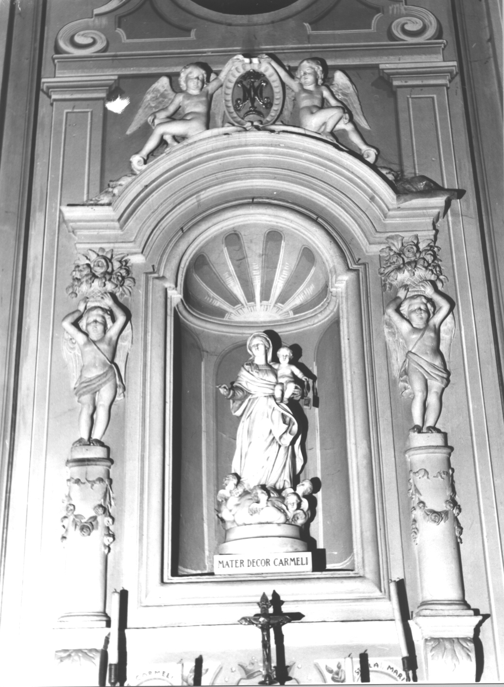 angeli reggistemma/ angeli cariatidi (mostra architettonica d'altare, elemento d'insieme) - bottega ligure (sec. XVIII)