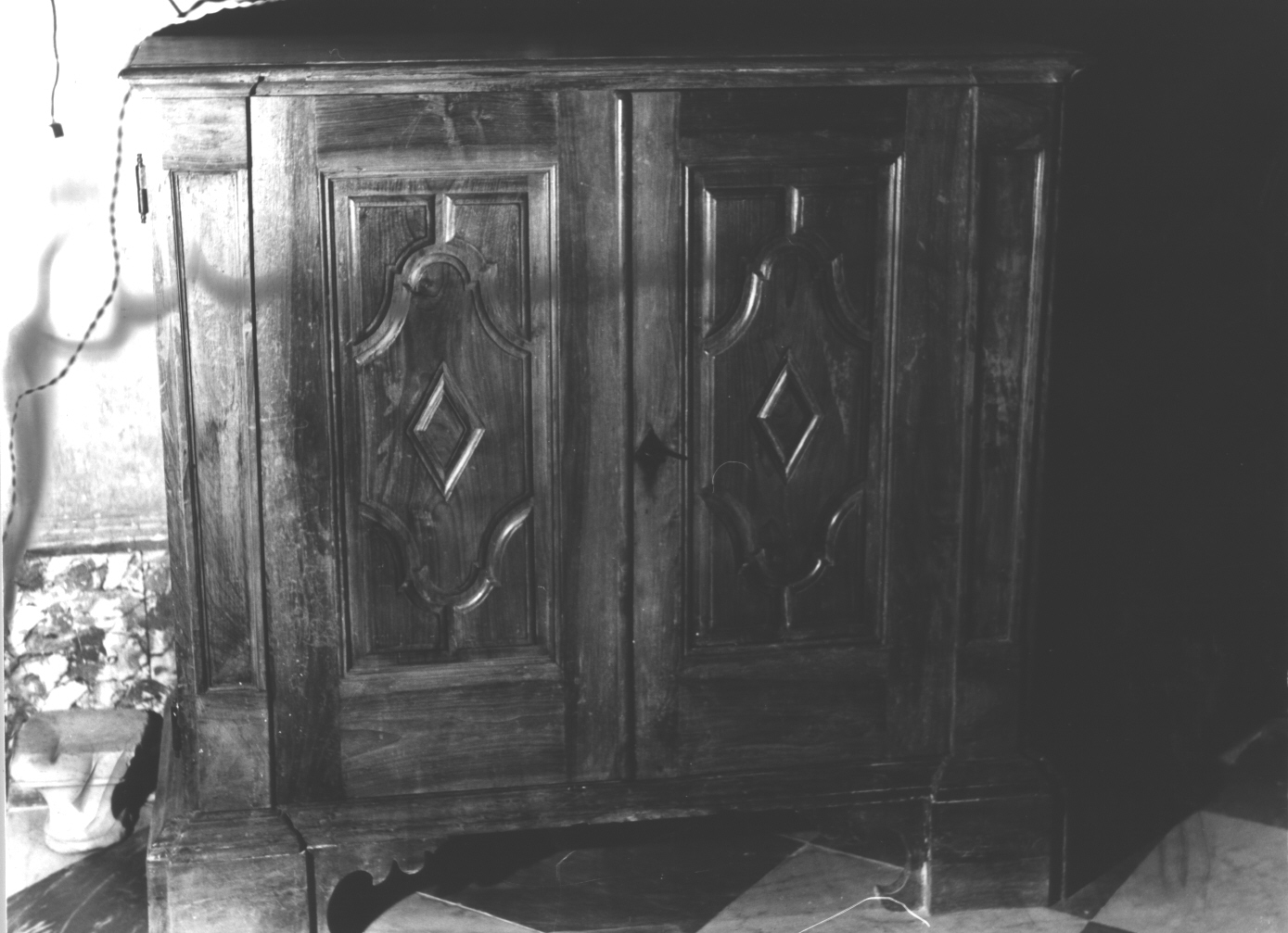 motivi decorativi geometrici (armadio da sacrestia, opera isolata) - bottega ligure (fine sec. XVIII)