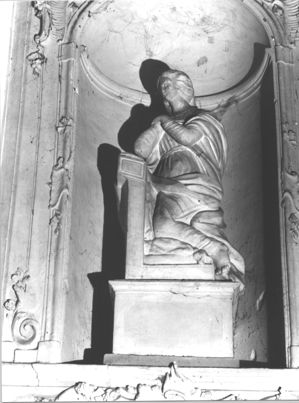 Madonna annunciata (statua, elemento d'insieme) - bottega toscana (sec. XVIII)