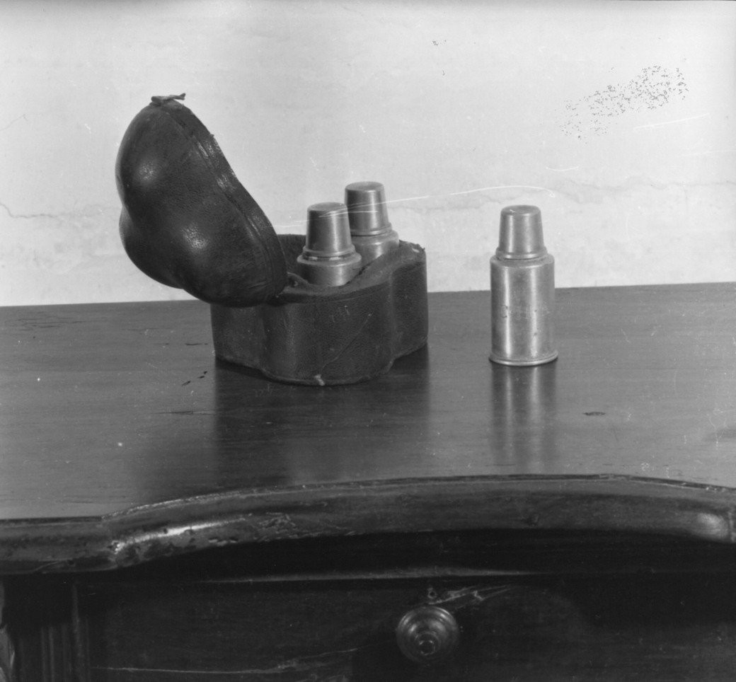 vasetti per oli santi, serie - bottega ligure (metà sec. XIX)