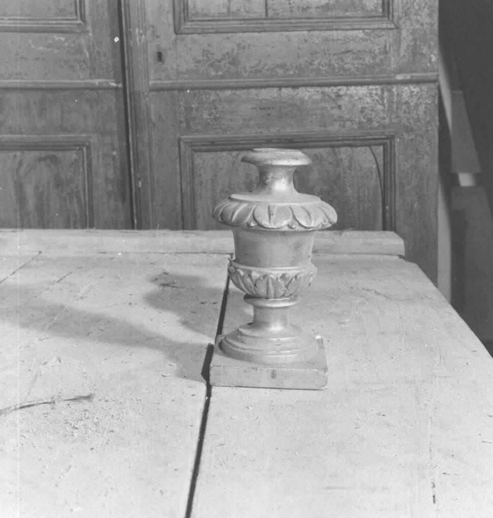 vaso d'altare, serie - bottega ligure (sec. XIX)