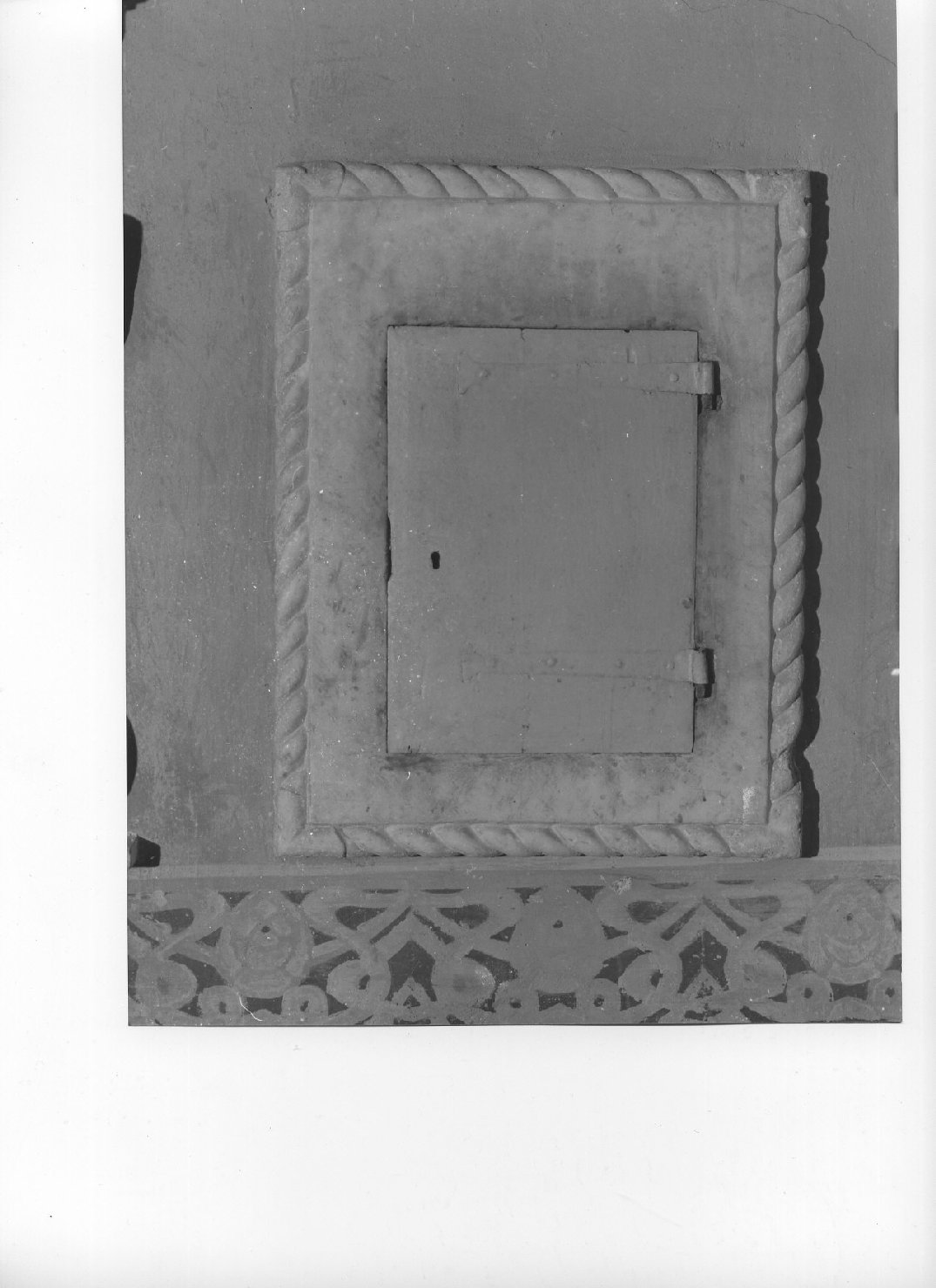 tabernacolo murale, opera isolata - bottega italiana (secc. XV/ XVI)