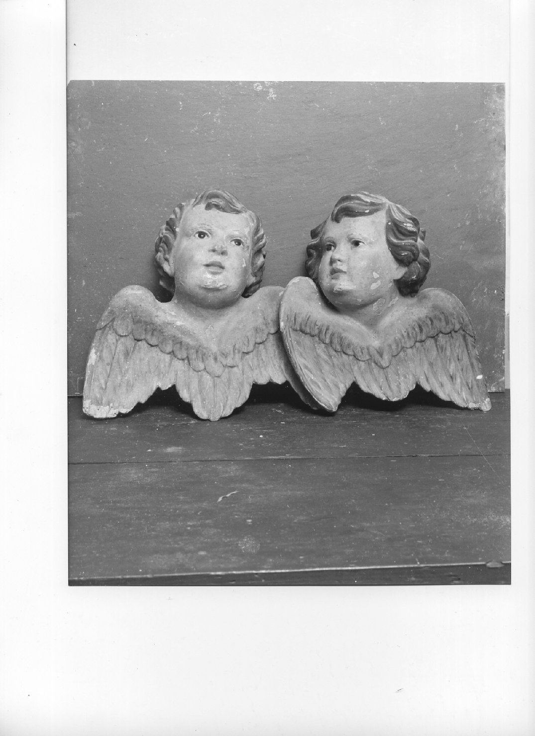 angeli (rilievo, serie) - bottega ligure (fine/inizio secc. XVII/ XVIII)