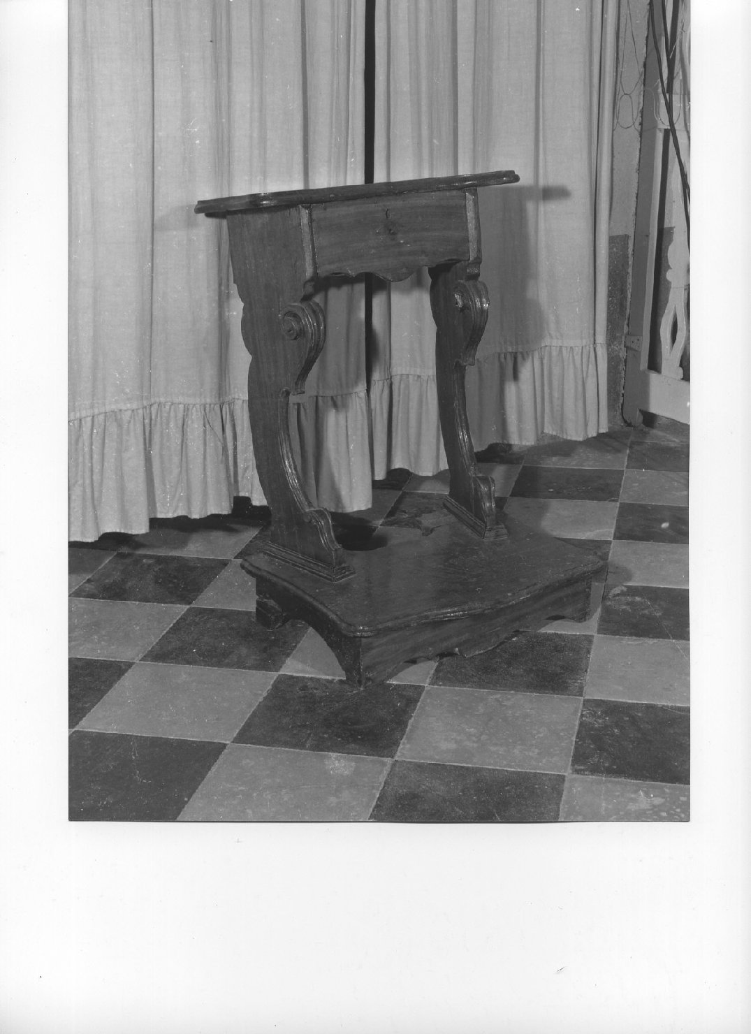 inginocchiatoio, opera isolata - bottega ligure (sec. XVIII)