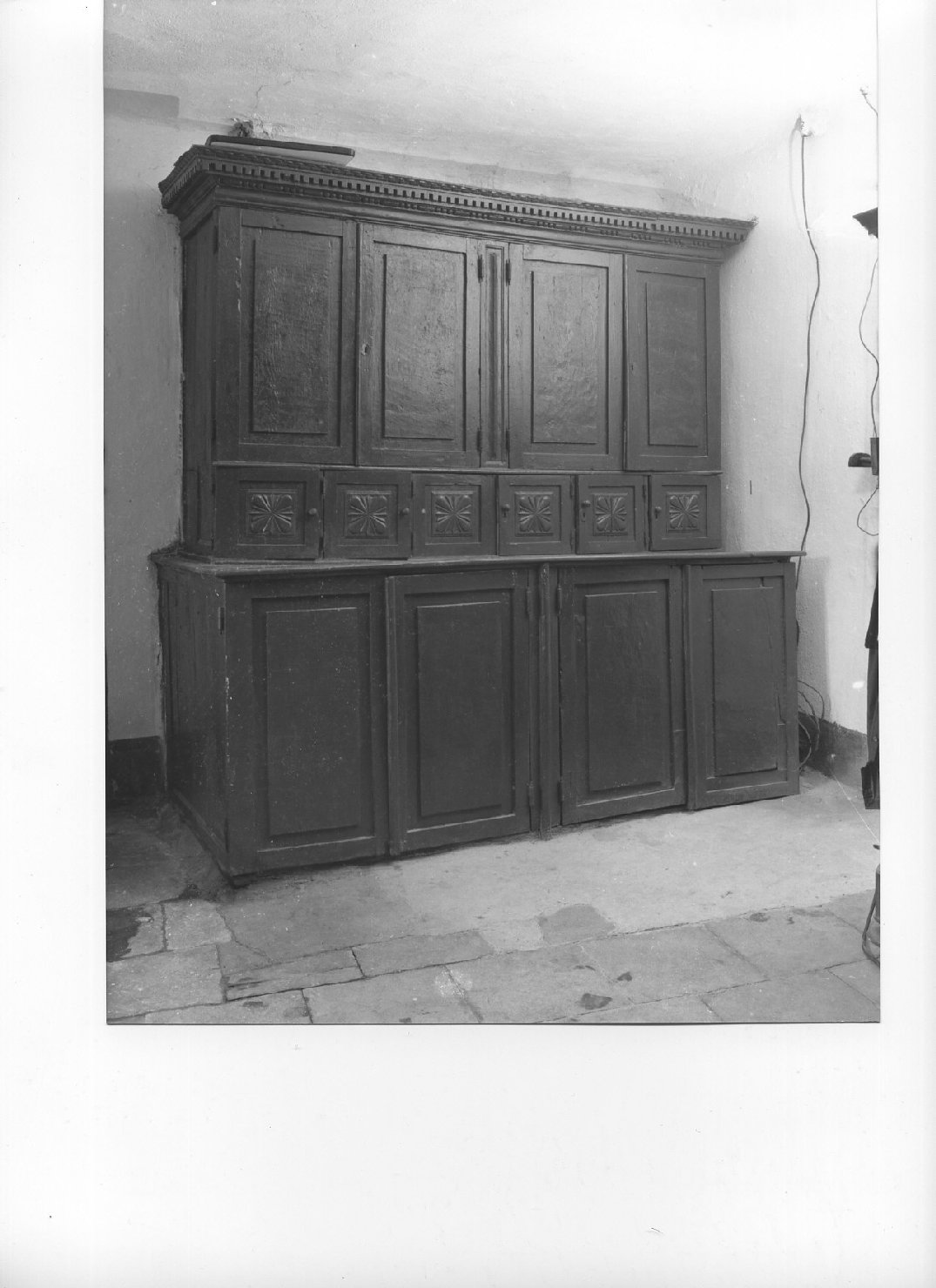 armadio, opera isolata - bottega ligure (sec. XVII)