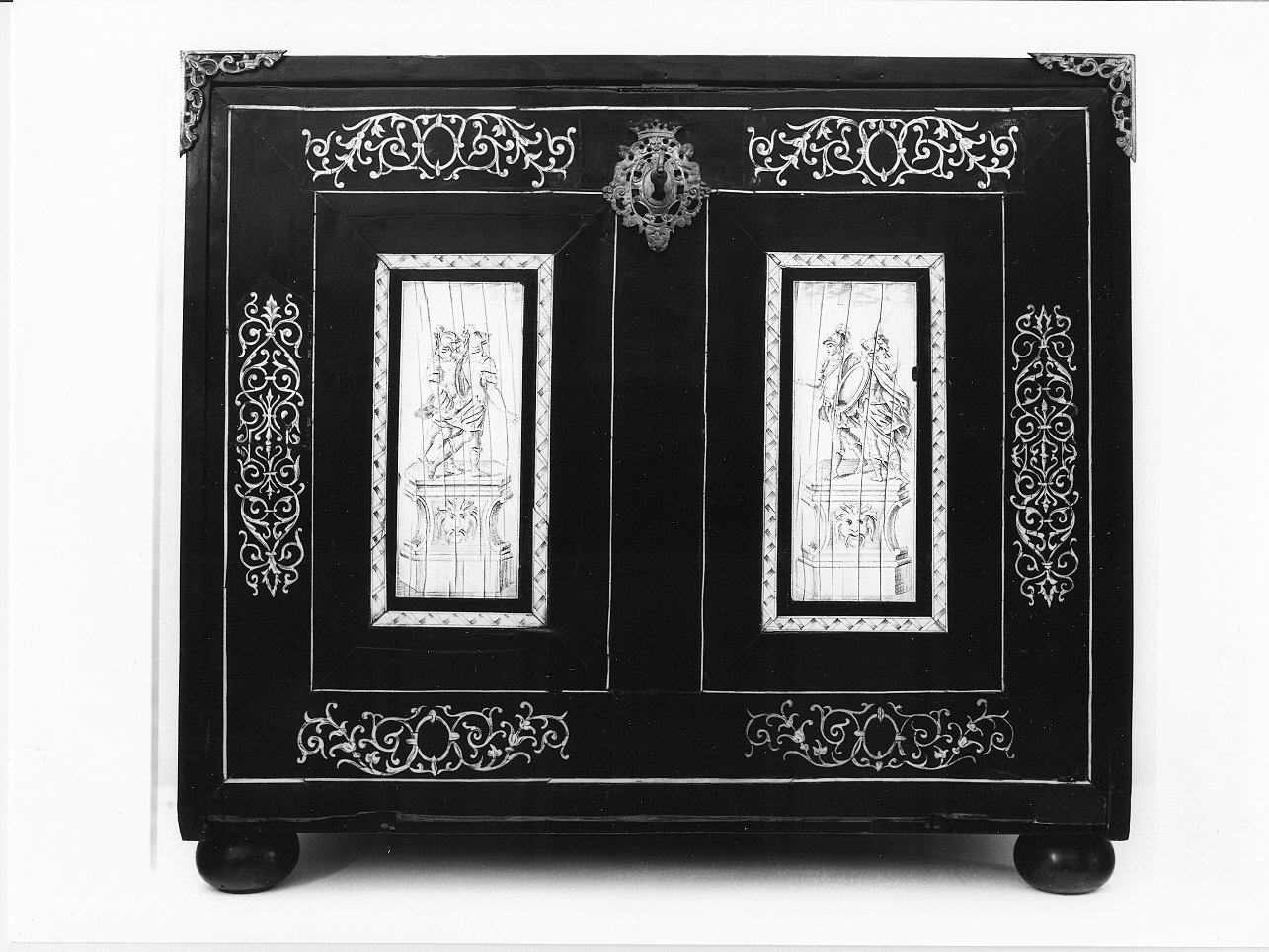 guerrieri (stipo, opera isolata) - produzione fiorentina (sec. XVII)