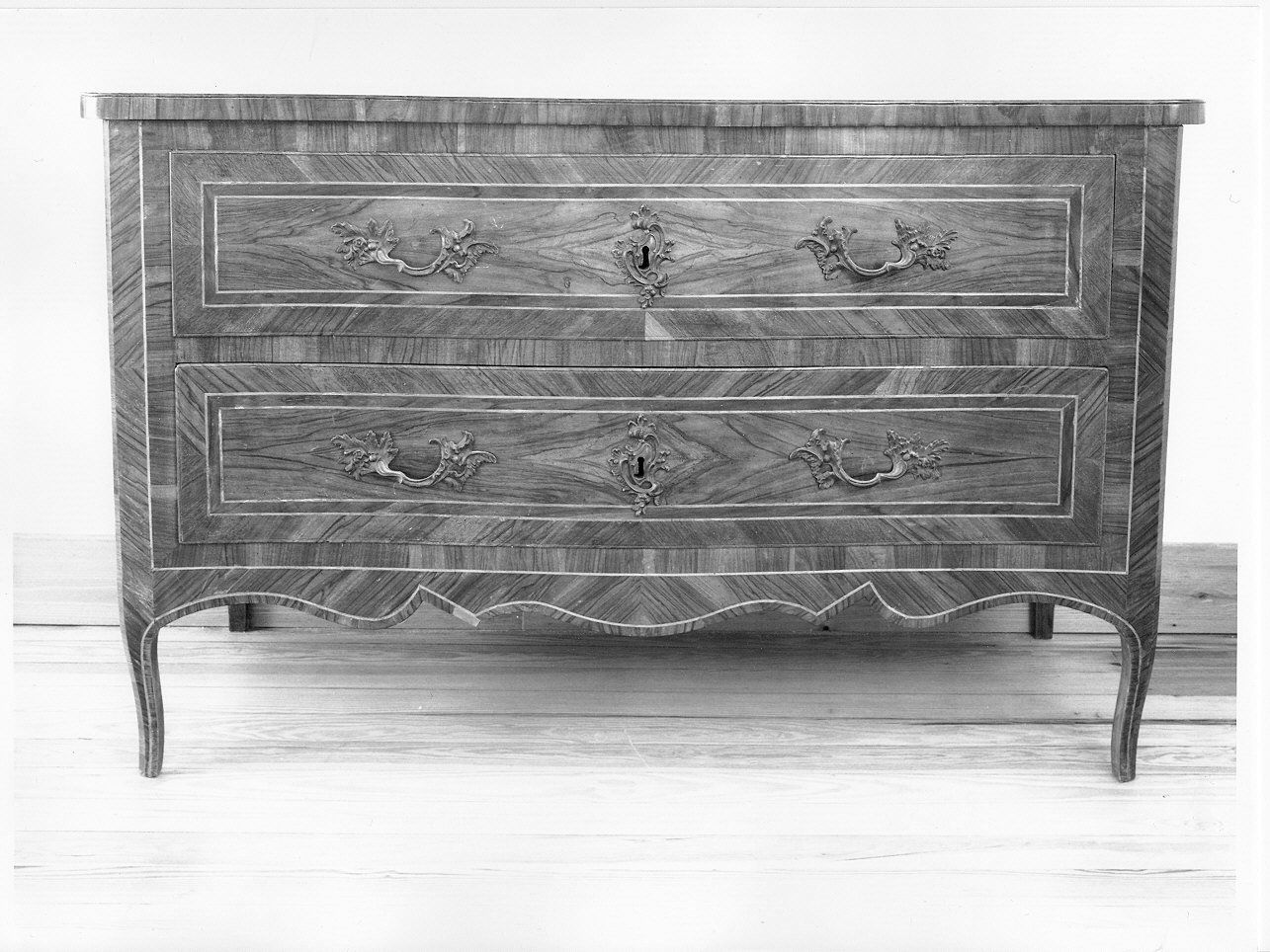 comò, opera isolata - PRODUZIONE LIGURE (fine/inizio secc. XVIII/ XIX)