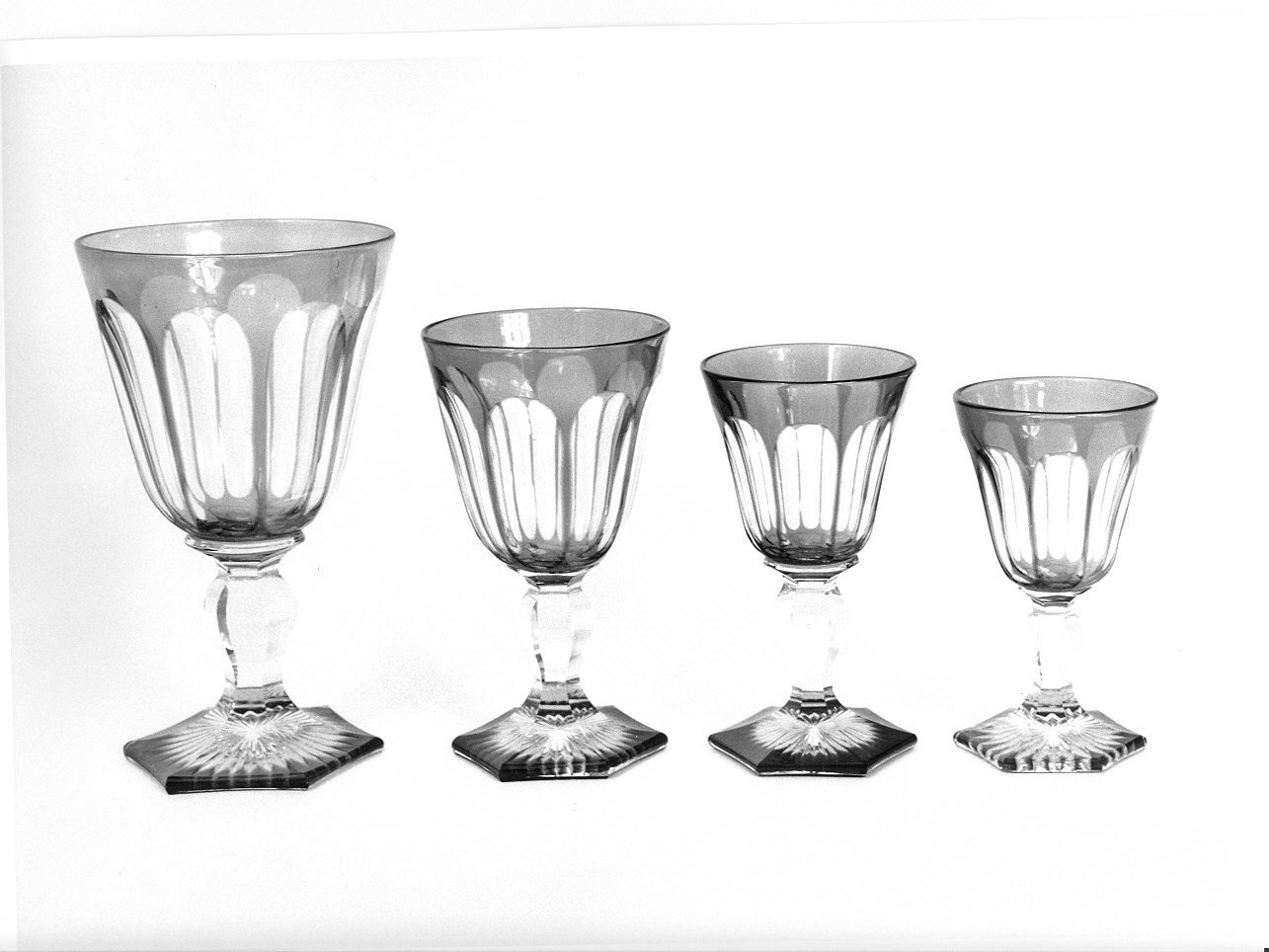 servizio di bicchieri a calice, insieme - manifattura di Baccarat (ultimo quarto sec. XIX)