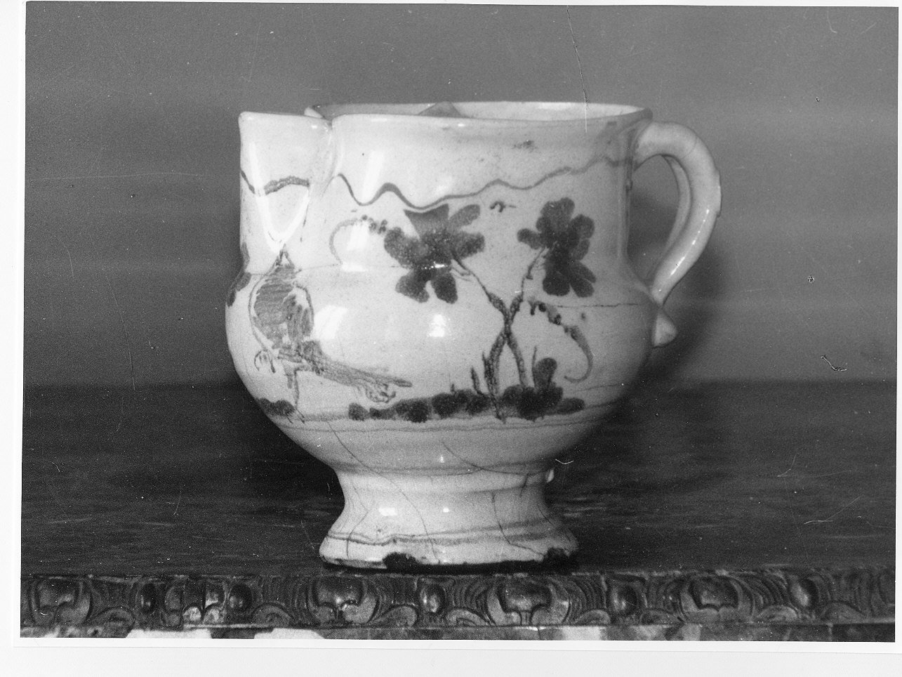 motivi decorativi vegetali con uccelli (boccale, opera isolata) - manifattura ligure (seconda metà sec. XVIII)