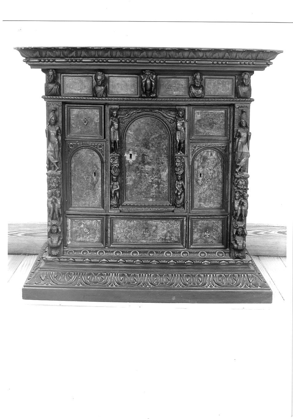 stipo, opera isolata - PRODUZIONE GENOVESE (prima metà sec. XVII)