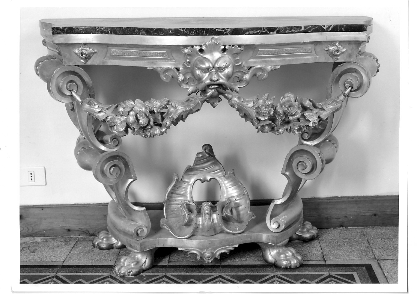 console, opera isolata - produzione piemontese (fine/inizio secc. XVII/ XVIII)