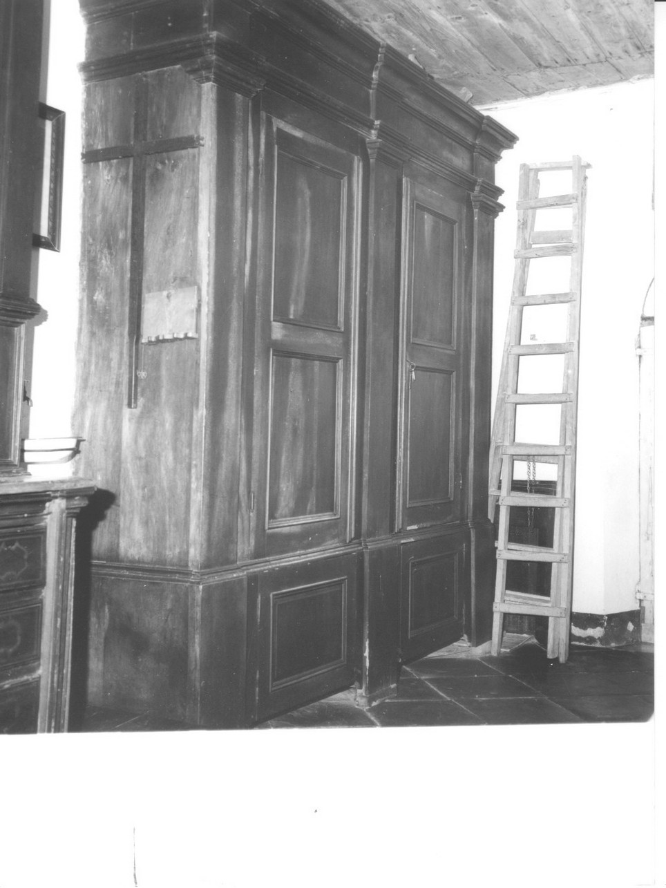 armadio, opera isolata - bottega ligure (sec. XIX)